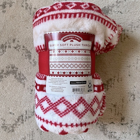 Holiday Editions Other - Super Plush Throw Blanket